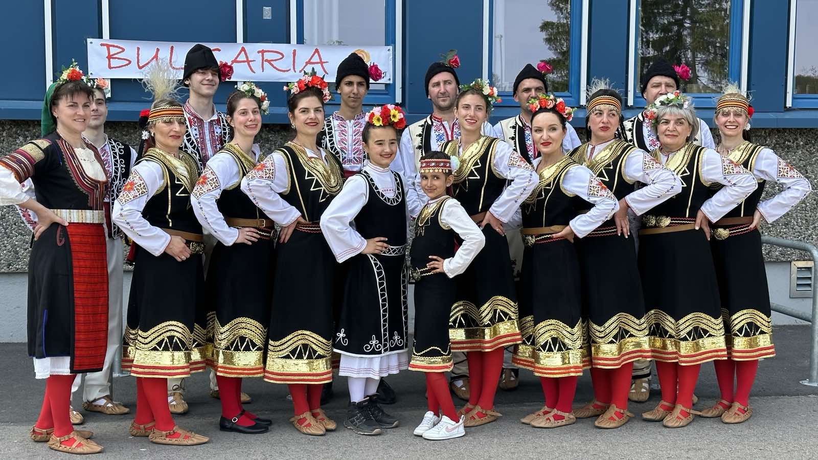 Танцова група “И-ХА”, гр. Осло, представи проекта си “Дръж се, земьо, шоп те гази”